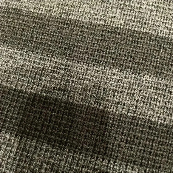 Ann Taylor Black Gray Striped Knit Skirt Medium Merino Wool Acrylic Office - Picture 5 of 7